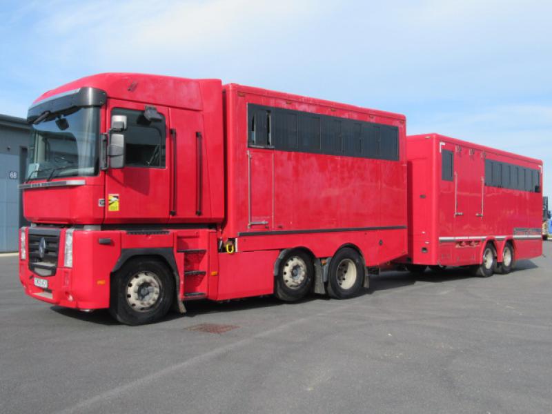 15-630-2009 Renault Magnum + Donbur Draw trailer.. Built by Equine-Movers. Stalled for 12. Full EU Certified .